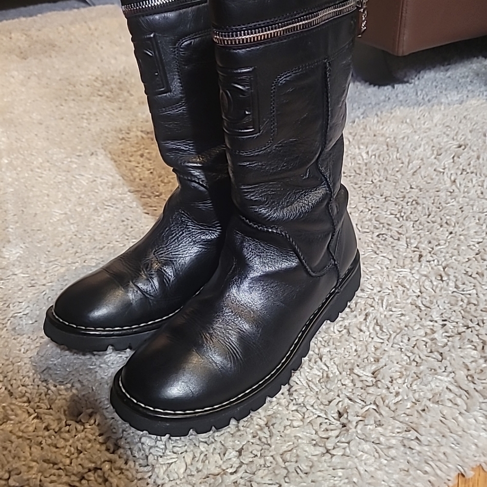 Amazing Chanel Black Lambskin Leather Size 8.5 Riding 👢 Boots - Picture 7 of 16